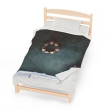 Load image into Gallery viewer, "Lazy Summer Day" Velveteen Plush Blanket featuring the art of Bruce Strickland
